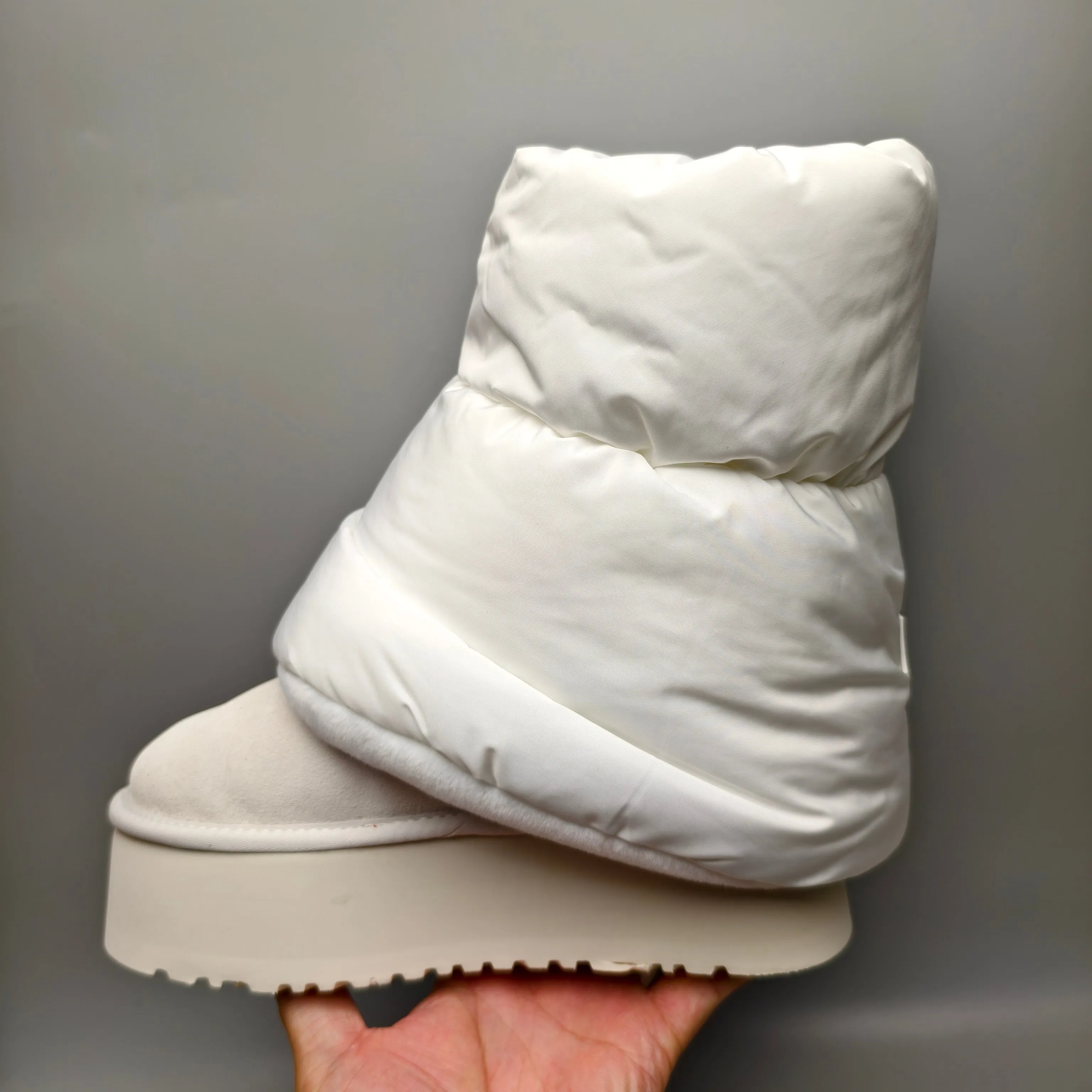 💰640 UGG sheepskin all-in-one snow boots 8275 thick-soled down sheath casual boots Color: Maroon Black White Size: 35-40